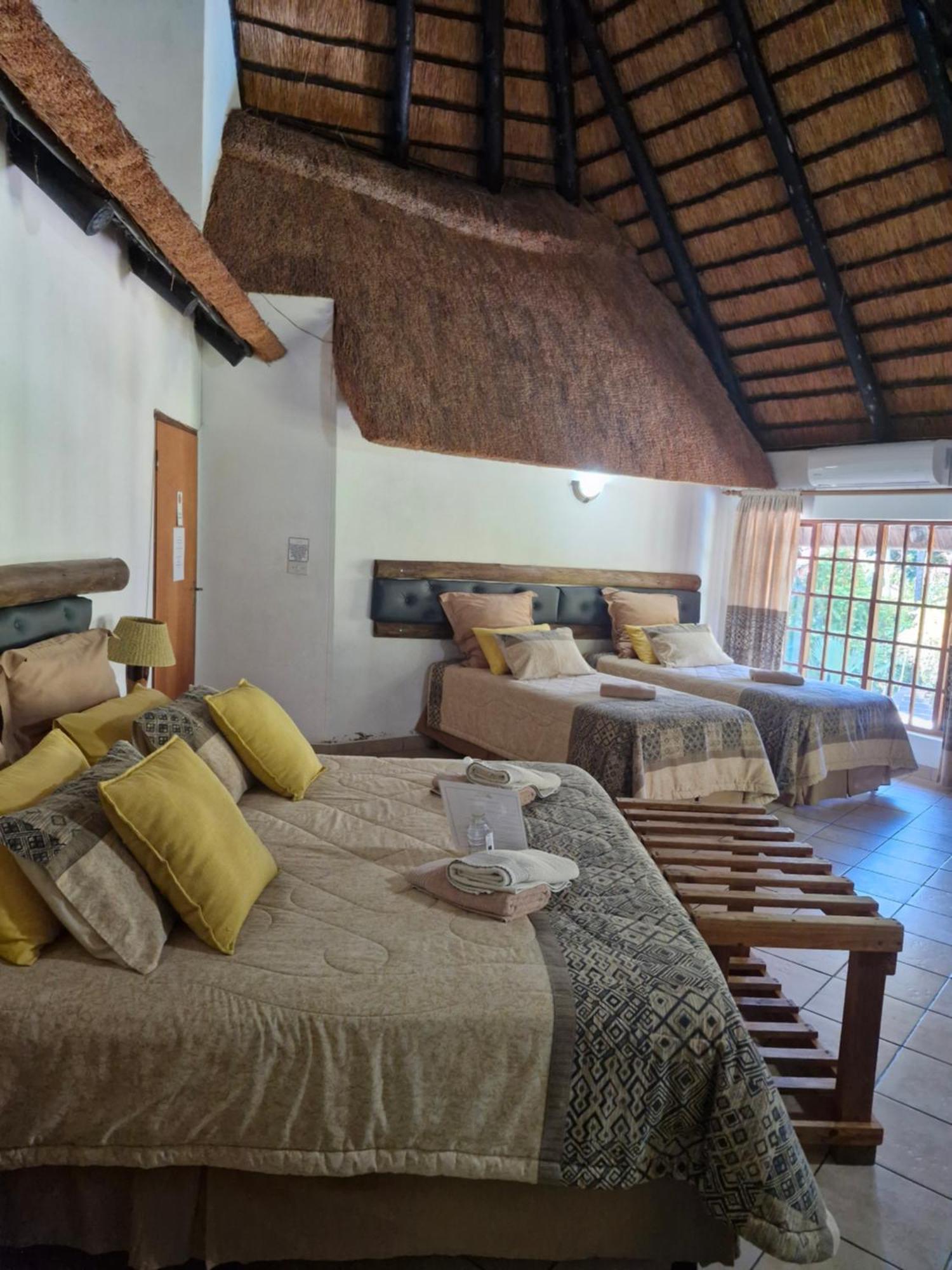 African Ambience Guest House Saint Lucia Estuary エクステリア 写真
